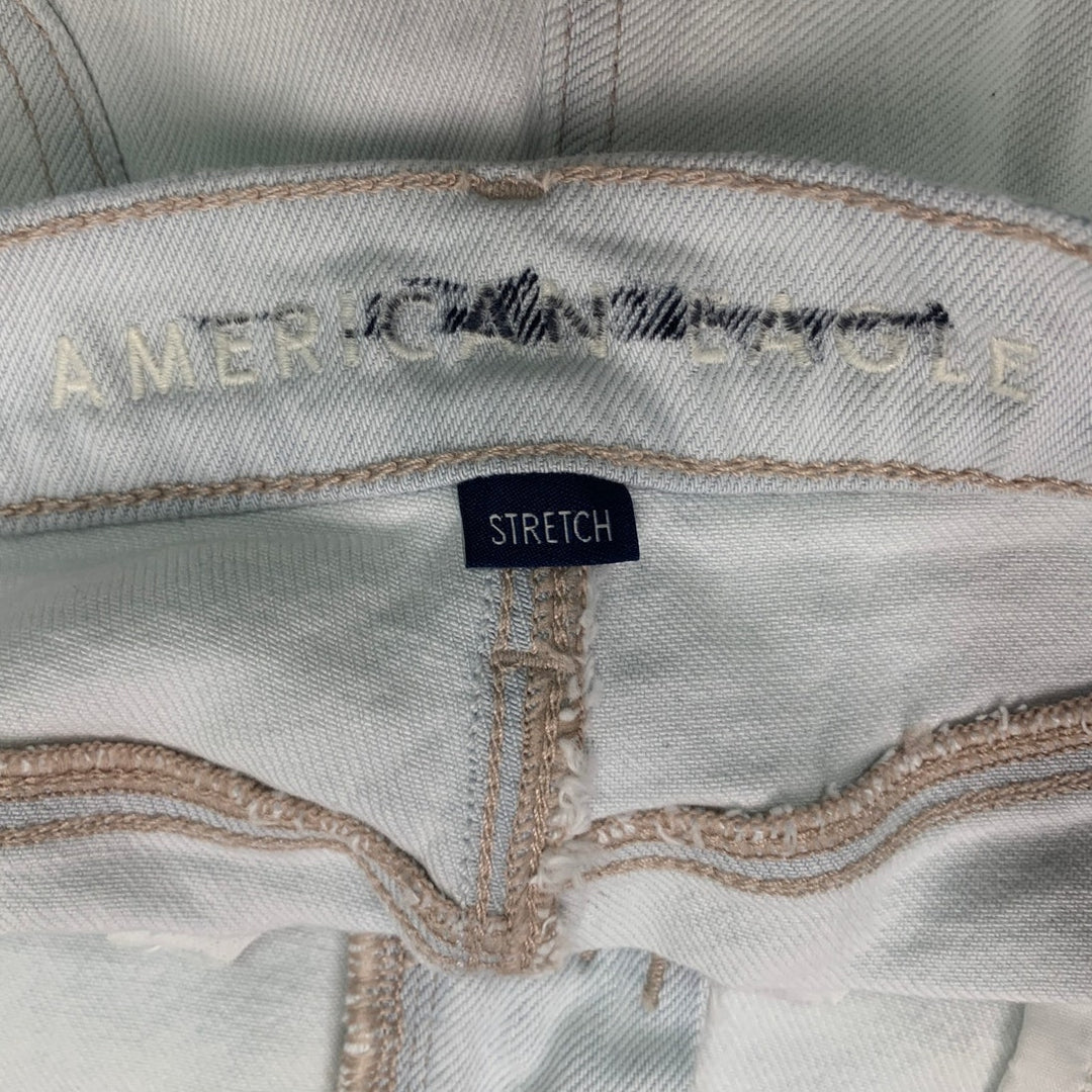 New AEO Women Size 4 Iced Light Indigo Super Low-Rise Denim Perfect Shortie Jort