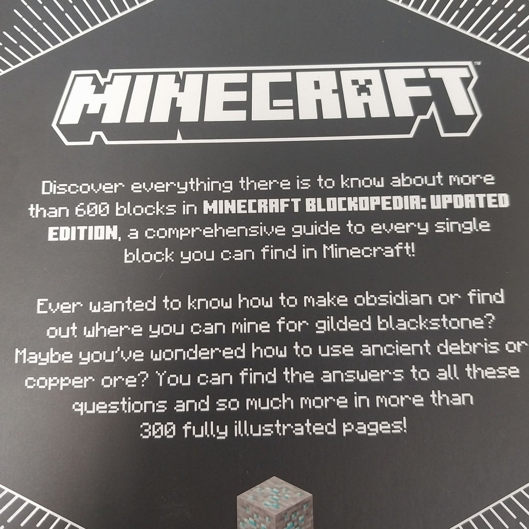 2021 Mojang Minecraft Blockopedia Updated Edition Hardback Strategy Guide Book