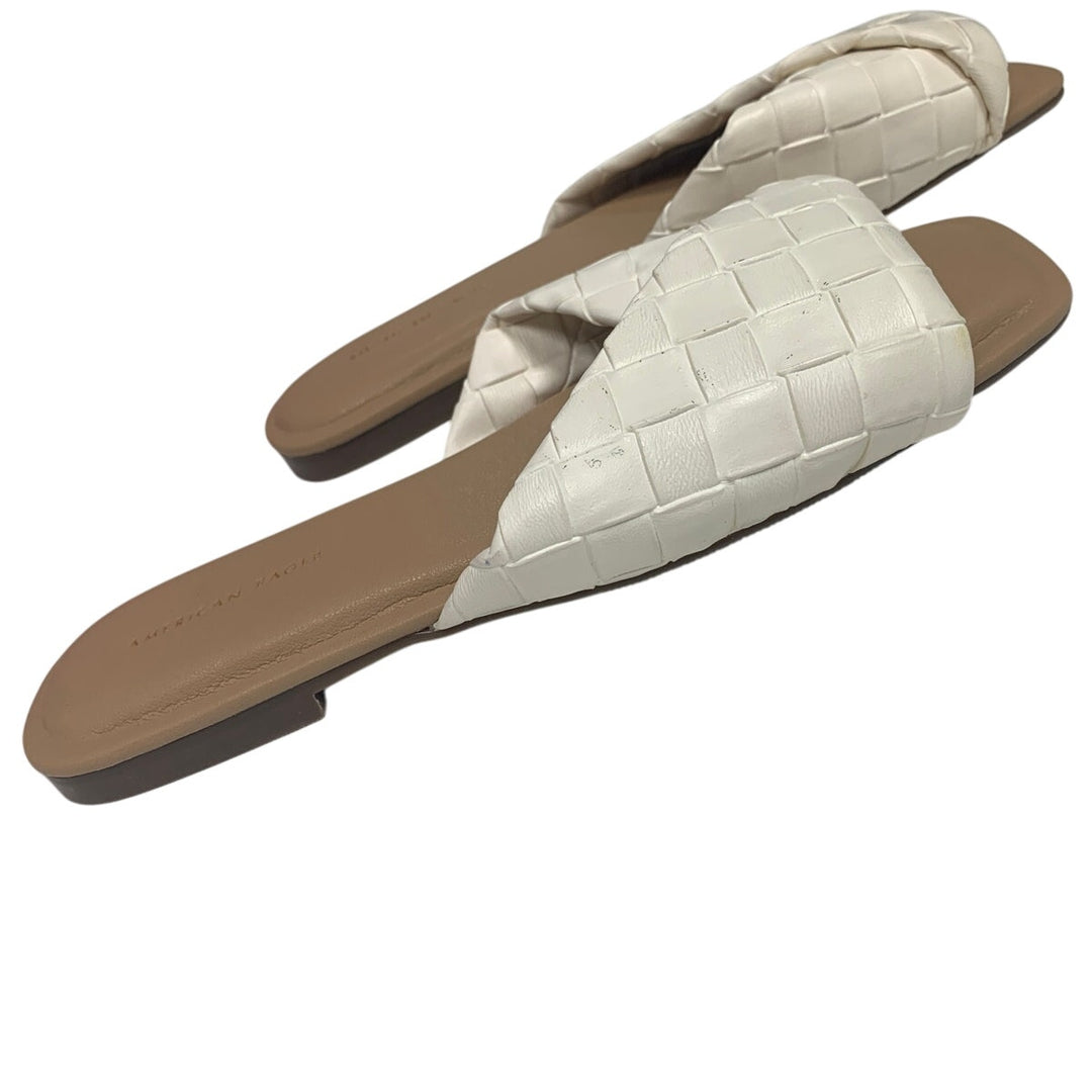 New American Eagle Womens US Size 8 Faux Leather Off-White Woven Slip On Sandals