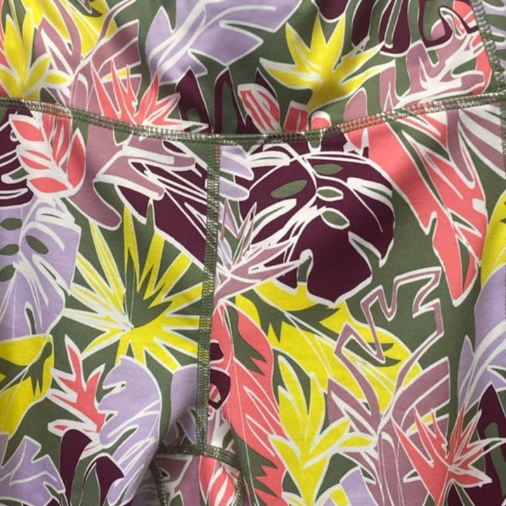 Pro Player Womens Large Floral Leaves PolySpandex Blend Athletic Ankle Leggings