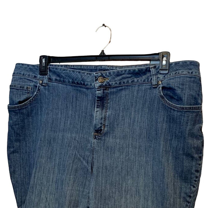 Lee Womens 24WP Petite PolyCotton Blend Relaxed Fit Straight Leg Mid Rise Jeans