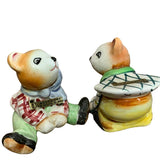 Vintage Mt Rushmore Black Hills SD Porcelain Leapfrog Bears Salt Pepper Shakers