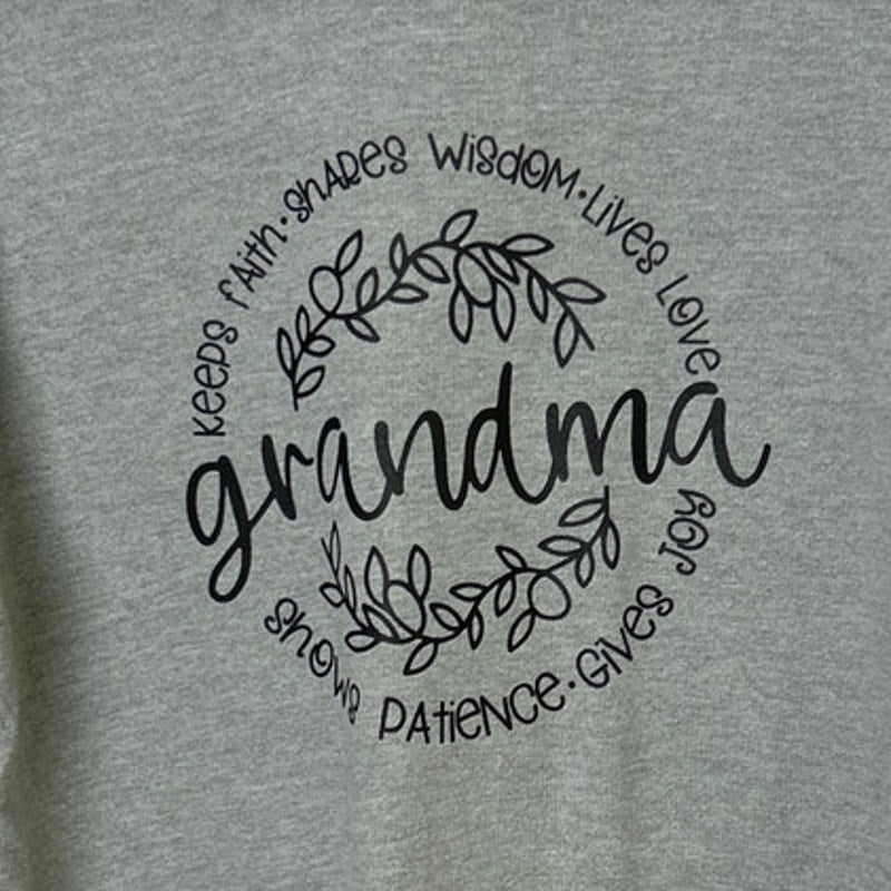 New Hand Printed Womens Medium Grandma Faith Love Long Sleeve Crew Sweatshirt