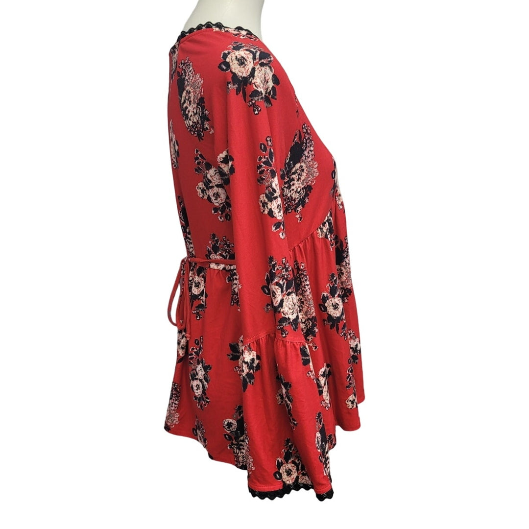 No Boundaries Juniors Large PolySpandex Long Sleeve V Neck Lace Trim Floral Top