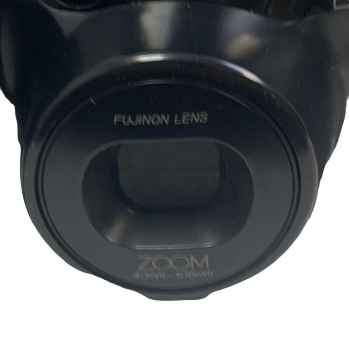 Vintage Fuji Discovery 2000 Zoom Lens Flash Camera w Faux Leather Case Strap
