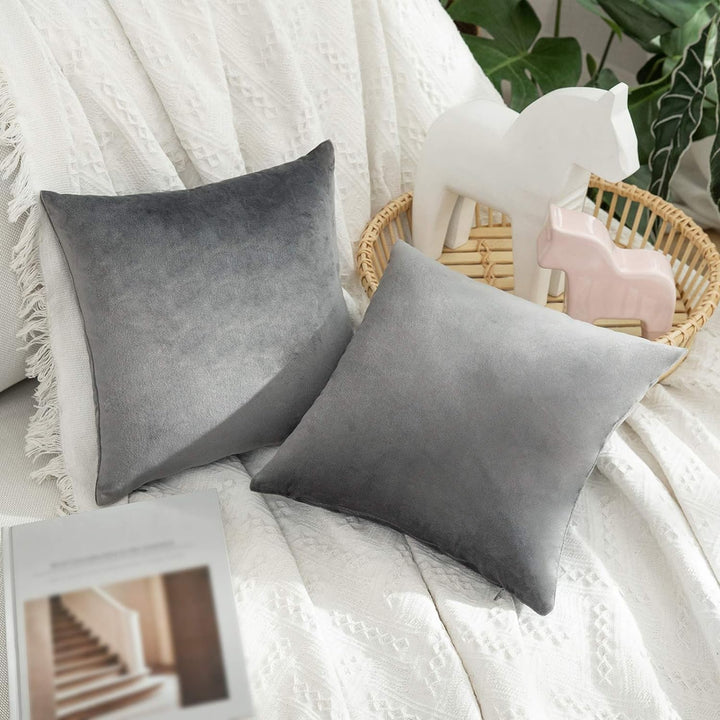 2 New Miulee Velvet 14 x 14 Pillow Covers Decorative Zip Up Square Pillowcases