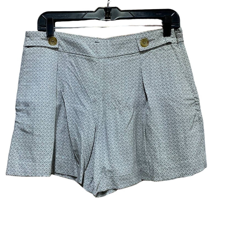 Banana Republic Size 6 100% Rayon Pleated Shorts Skort w Button Detail