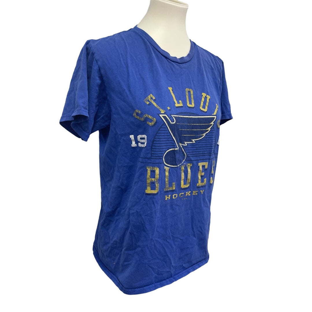 St Louis Blues Hockey Womens Medium 100% Cotton Short Sleeve Crew Neck Tee Shirt