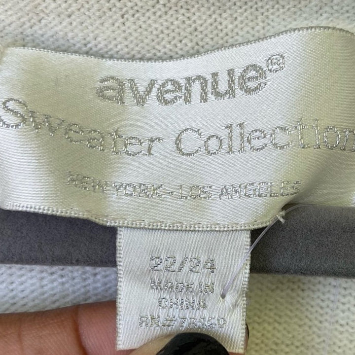NWT New Avenue Womens Size 22/24 Cream 100% Acrylic Long Sleeve Sweater