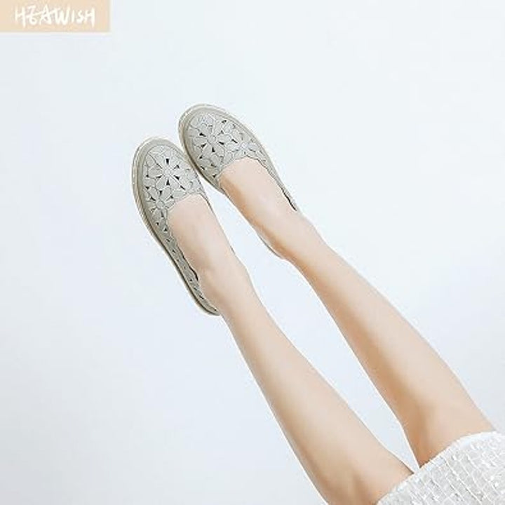 New Heawish Womens 9.5 Silver Daisy Flower Cutout Espadrille Ballet Flat Shoes
