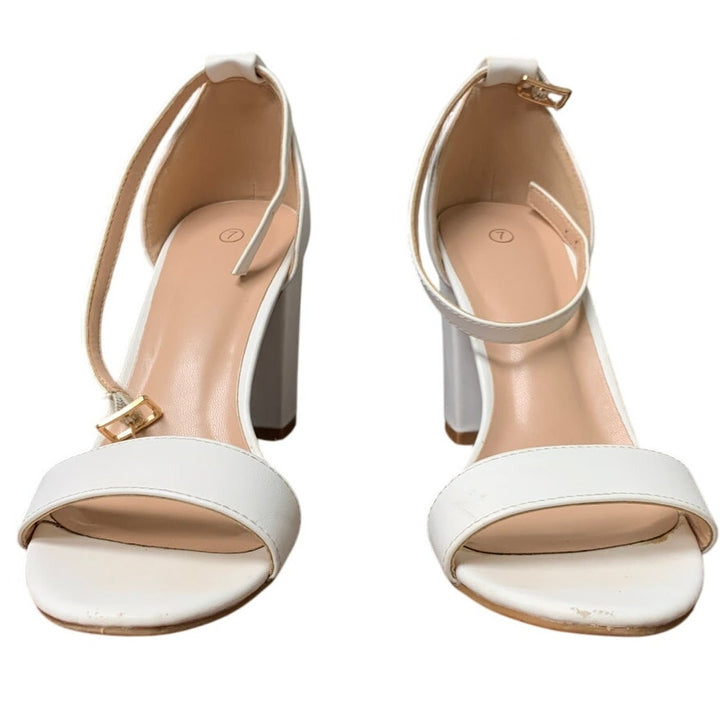 Coasis Womens Size 7 White 3.5" Block Heel Open Toe Ankle Strap Sandal Shoes