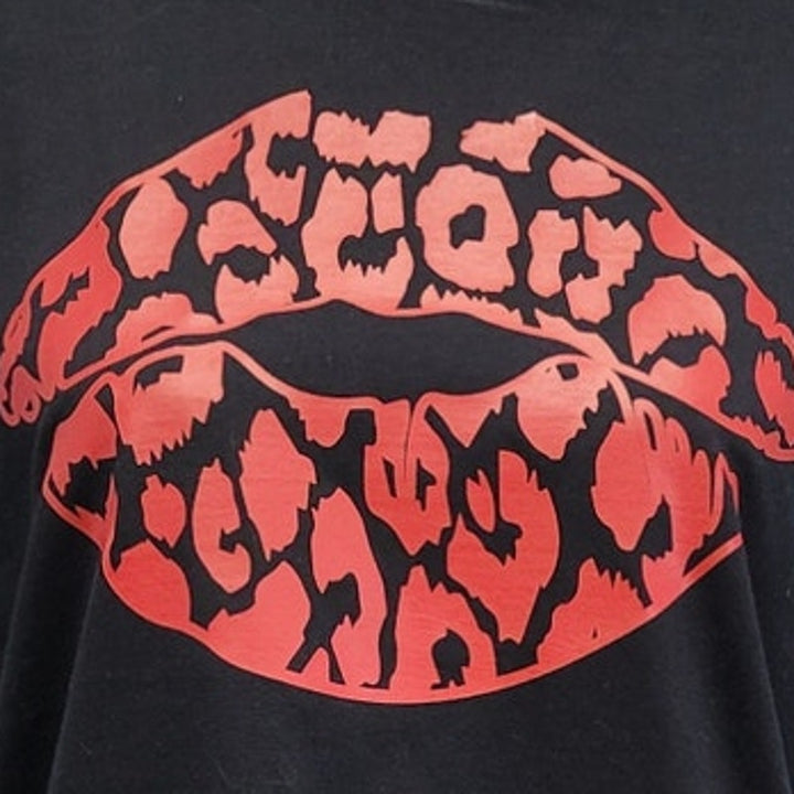 Hand Printed Upcycled Womens Medium Leopard Spot Lips Kiss Tee Shirt