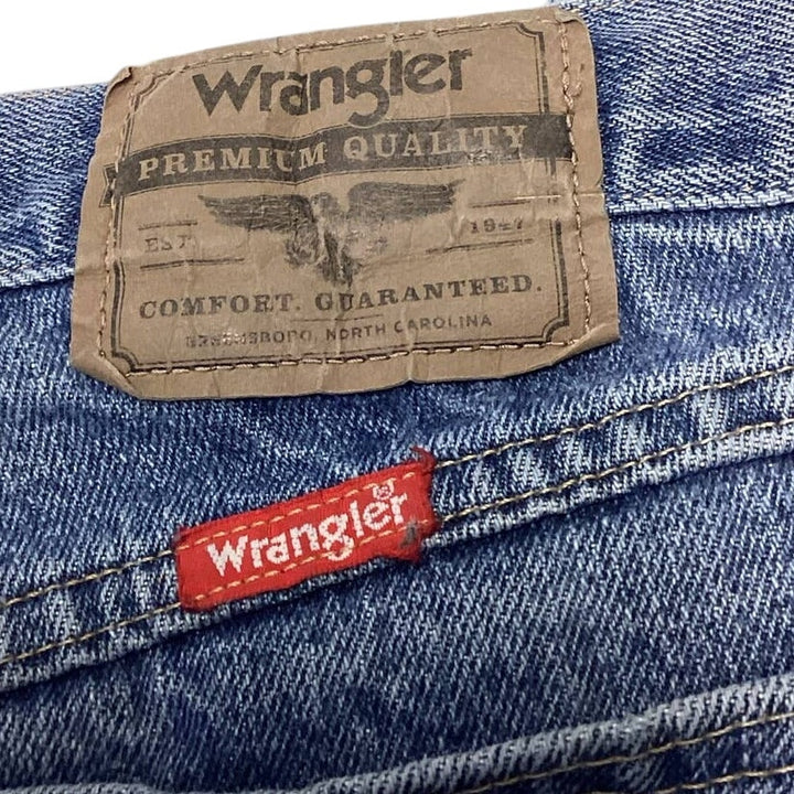 Wrangler Mens 32 X 30 Relaxed Fit 100% Cotton Straight Leg Denim Blue Jeans