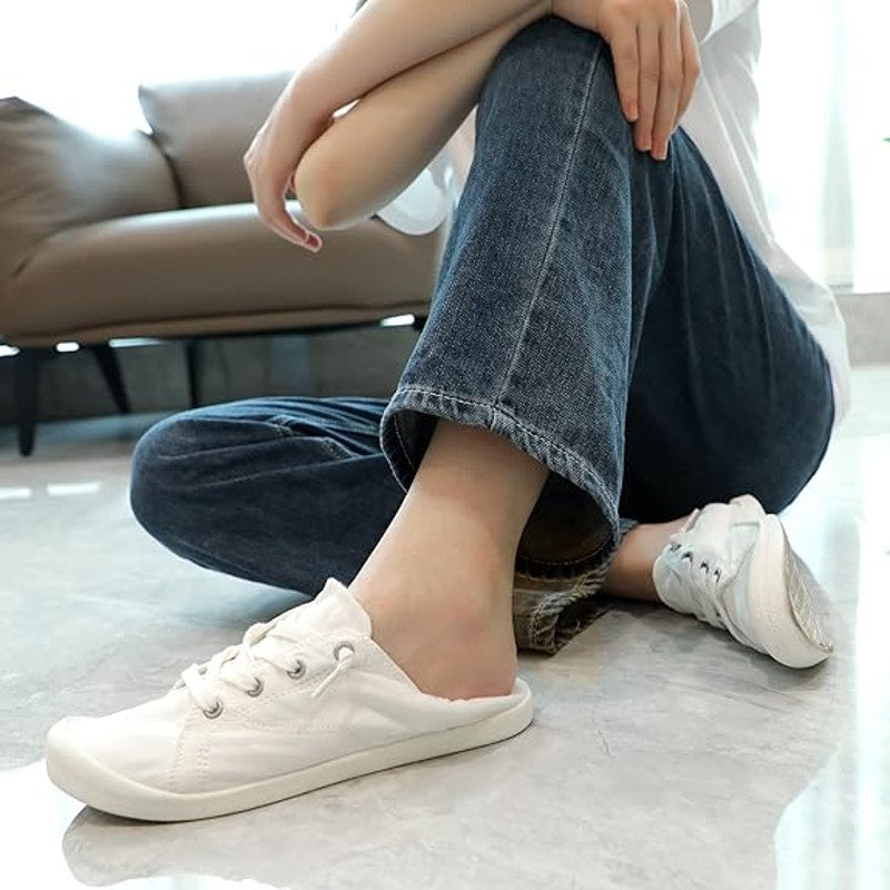 STQ Womens Size 8.5 White Sneakers Lace Up Closed Round Toe Low Top Shoes