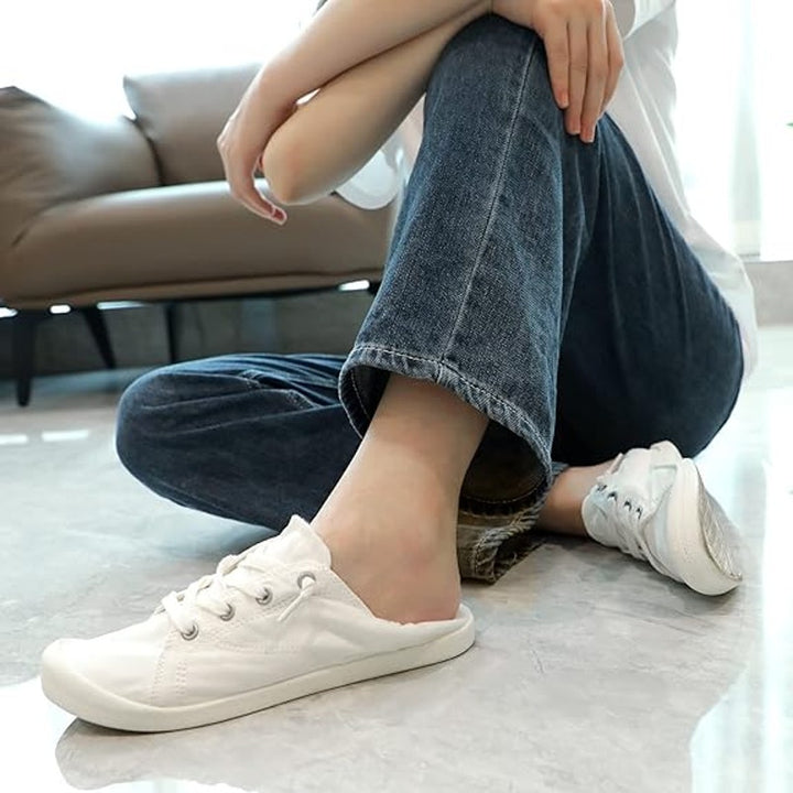 STQ Womens Size 8.5 White Sneakers Lace Up Closed Round Toe Low Top Shoes