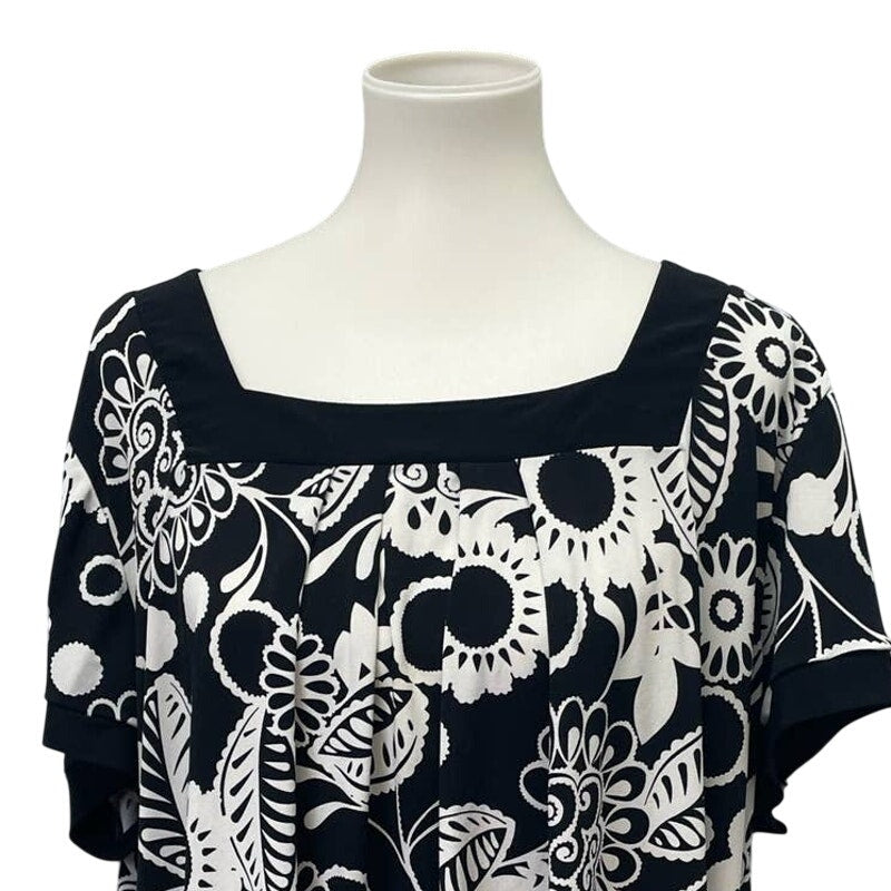 Cato Woman Plus Size 22/24W Short Sleeve Square Neck Floral Lightweight Blouse