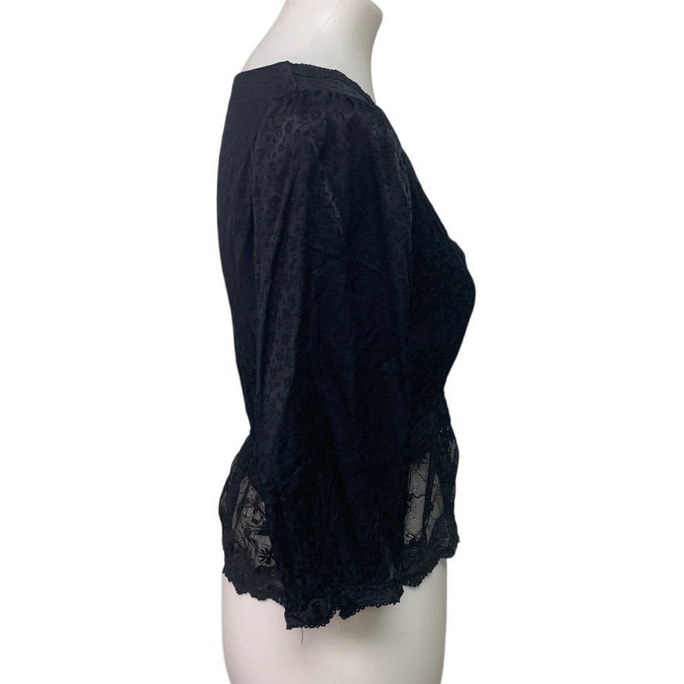 New American Eagle Small Lace Floral Half Sleeve Front Button V Neck Top