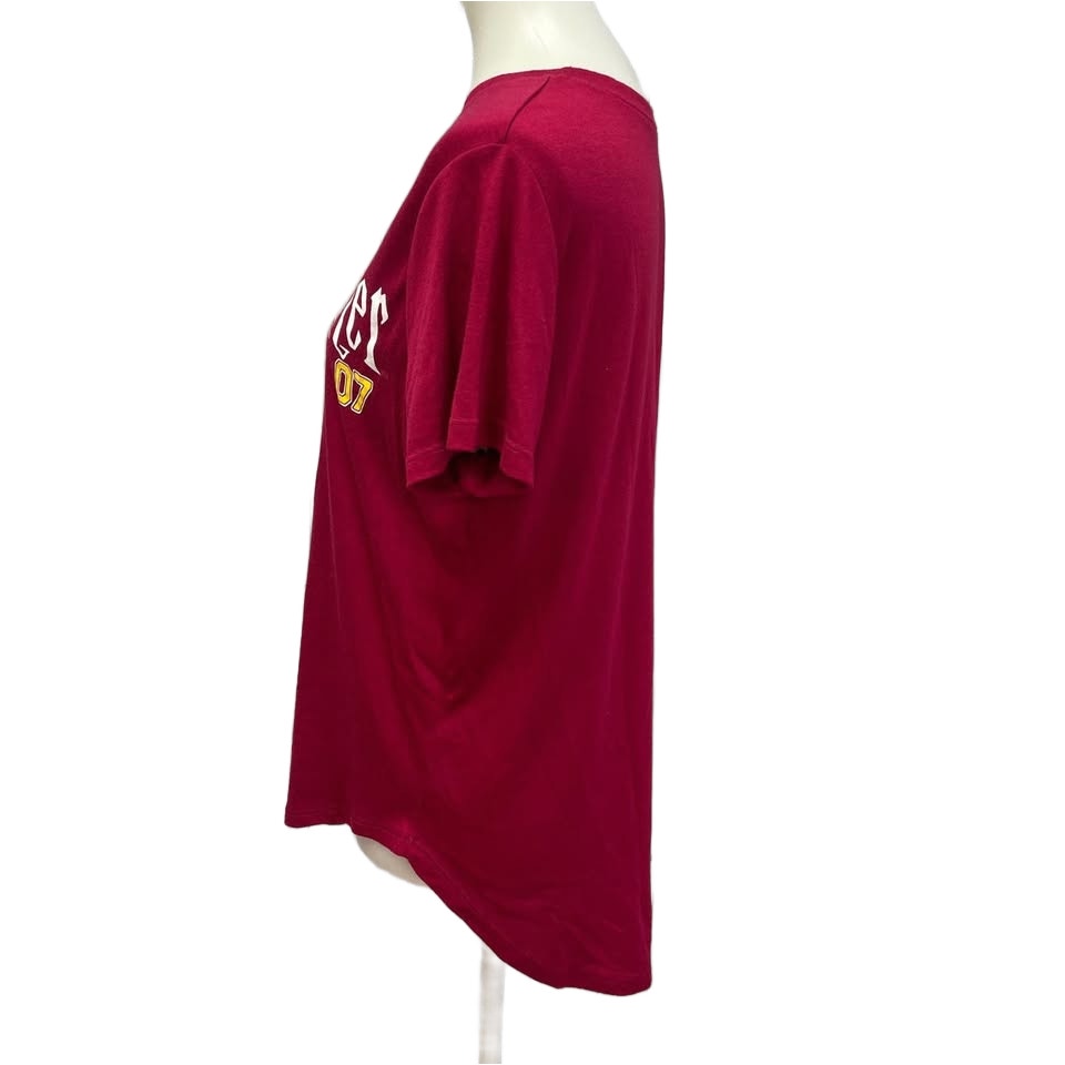 Harry Potter Juniors Size XL Gryffindor Short Sleeve Hi Low Crew Neck Tee Shirt