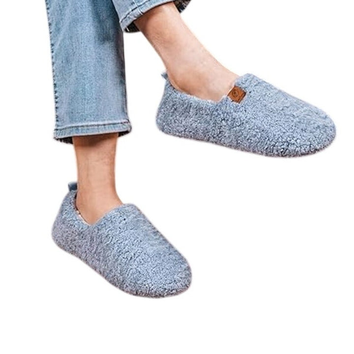 NWT New EverFoams Womens 11-12 Light Blue Slippers Fuzzy Slip On House Shoes
