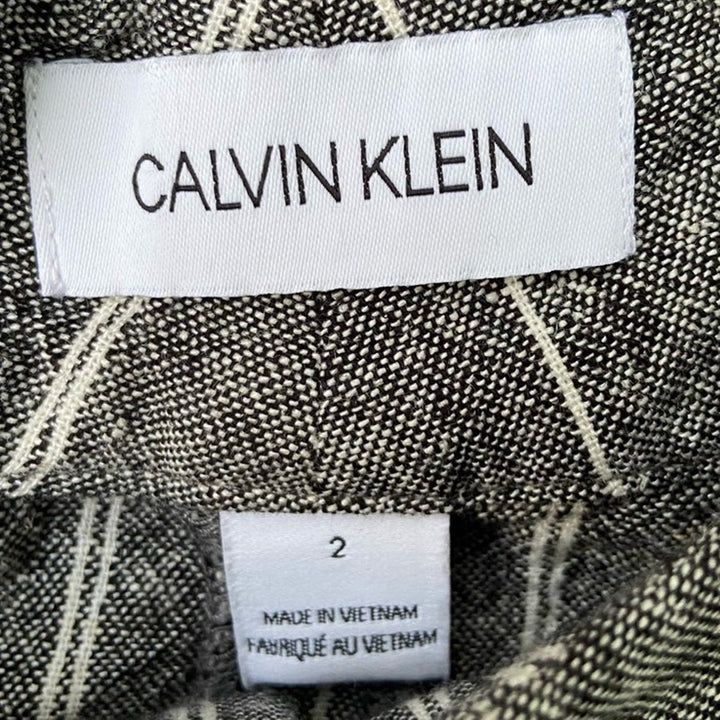 NWT New Calvin Klein Womens Size 2 Gray Linen Blend Striped Shorts w Pockets