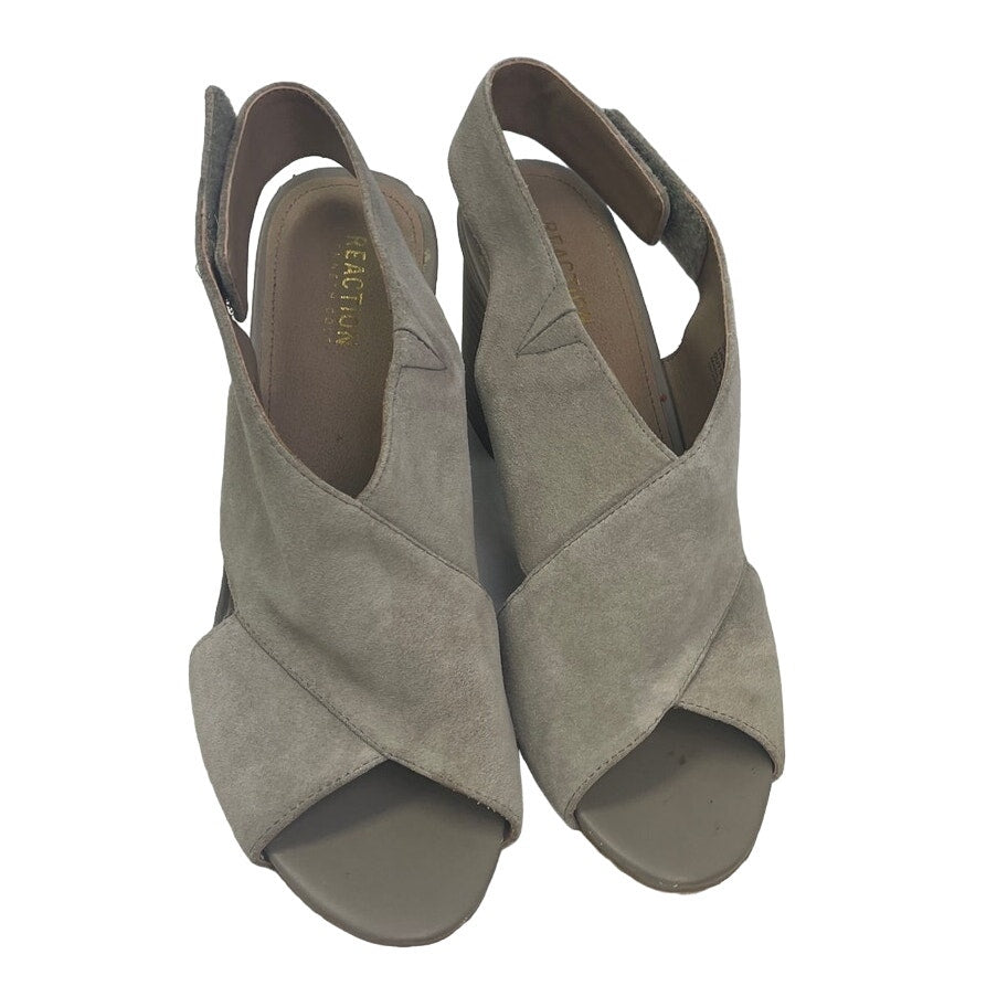 Kenneth Cole Reaction Womens Size 10M Fridah People Real Suede Leather Sandals