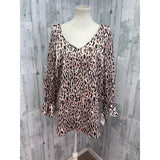 New Bar III Womens 1X Long Sleeve Polyester Leopard Spot V-Neck Flowy Blouse