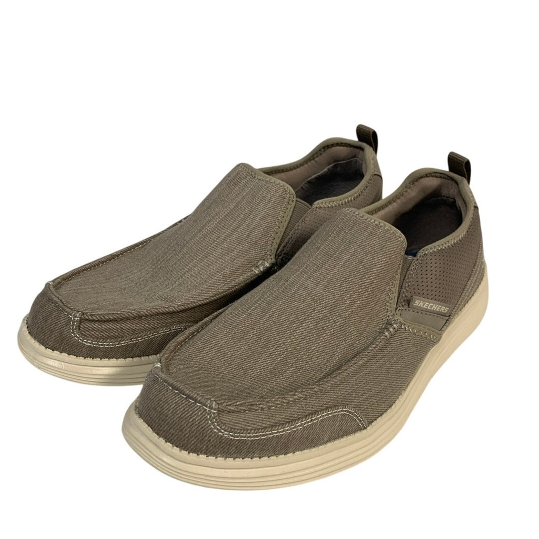 Skechers Mens Size 9 Brown Slip On Relaxed Fit Memory Foam Low Top Shoes