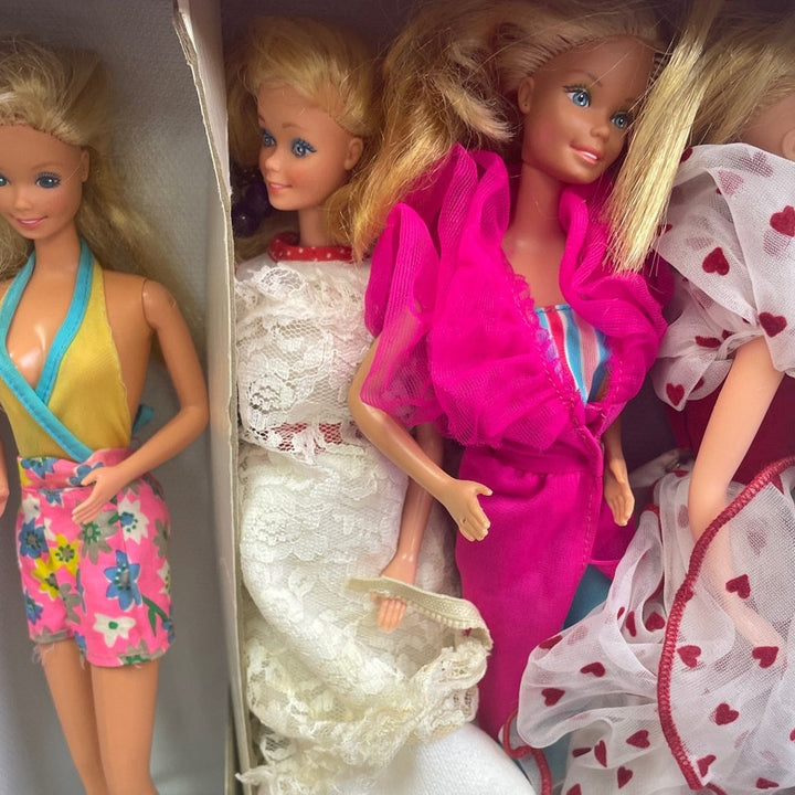 Vintage 1966 Mattel Barbie 1977 Fashion Doll Vinyl Travel Case Clothing Outfits