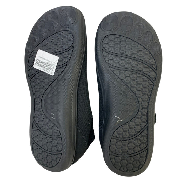 LeIsfIt Womens Size 8 Black Sneakers Hook and Loop Closure Barefoot Shoes