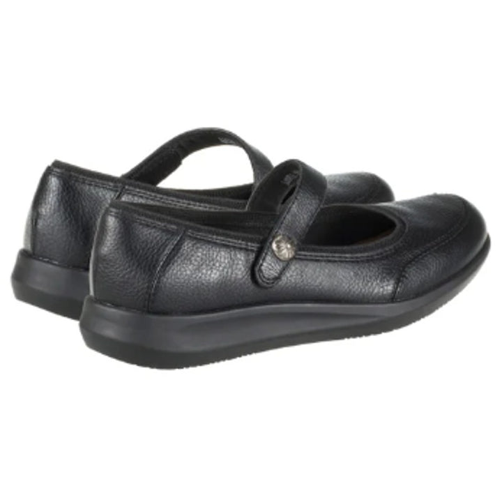 New In Box Baretraps Womens Size 8 Black Jurnee Mary Jane Faux Leather Shoes