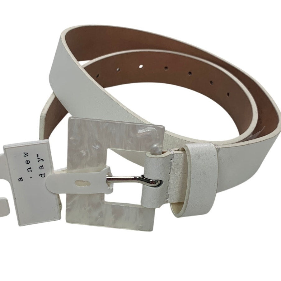 NWT A New Day Womens Small White Bonded Leather Square Buckle Fashion Belt