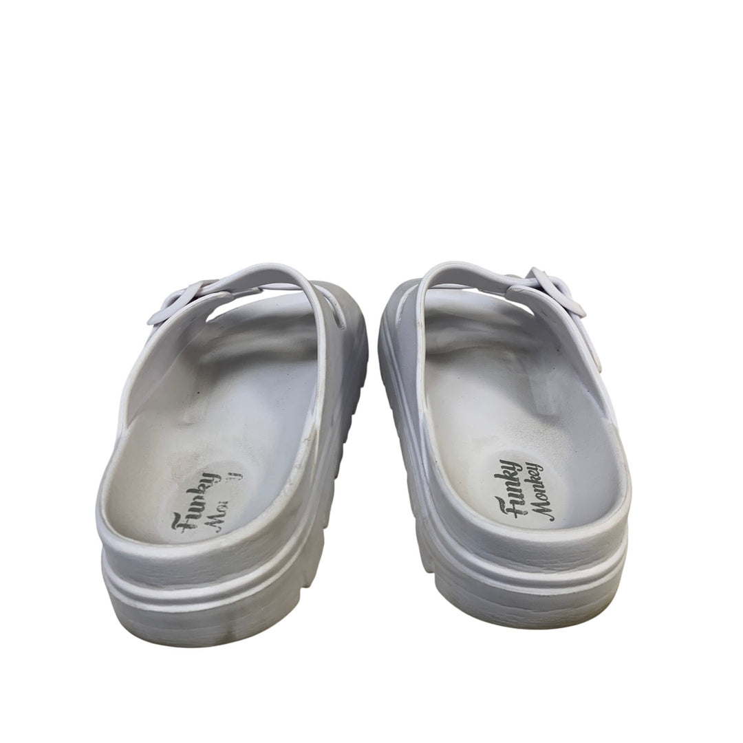 FunkyMonkey Womens 8 White Sandal Adjustable Strap Open Round Toe Slid On Shoes