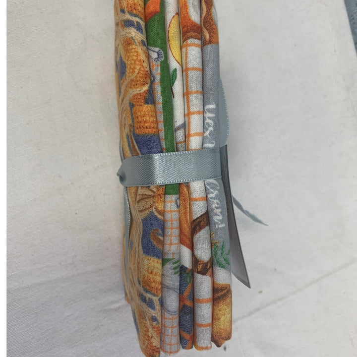 5 New Create It 18" by 21" Fall Harvest Feast Pumpkin Cotton Fat Quarters Fabric