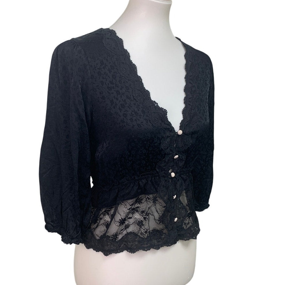 New American Eagle Small Lace Floral Half Sleeve Front Button V Neck Top
