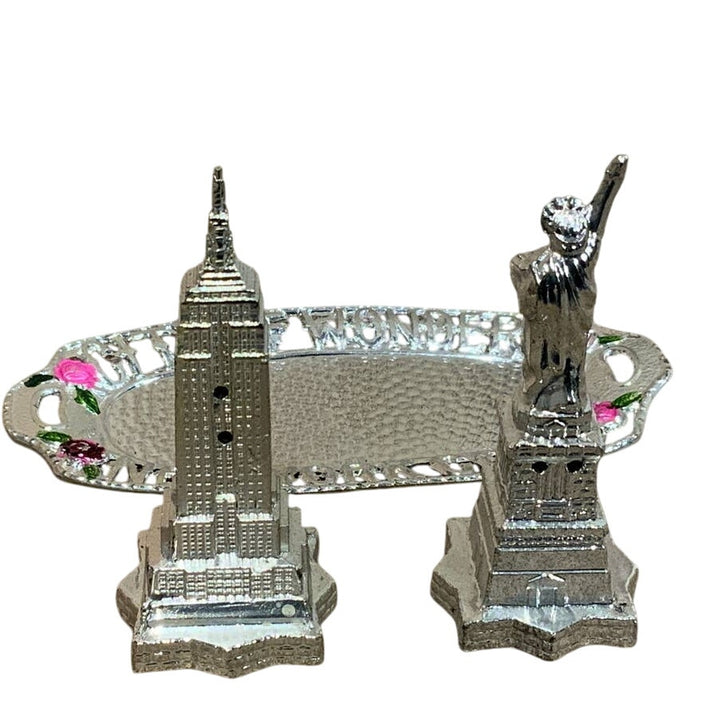 Vintage Statue of Liberty Chrysler Building New York Souvenir Salt Pepper Shaker