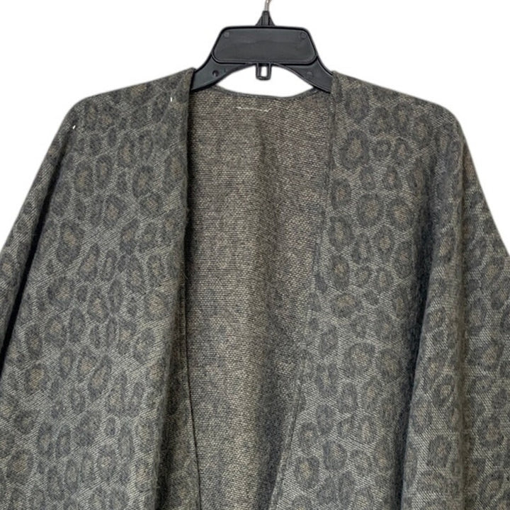 Womens One Size Gray Soft Leopard Print Open Front Tassel Knit Shawl Coverup
