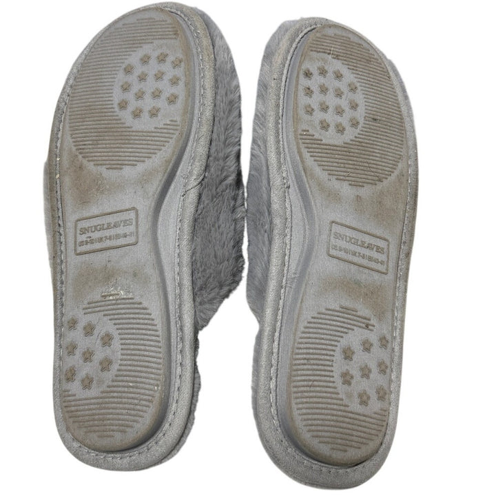Snug Leaves Womens Size 9-10 Gray Slippers Slip On Fluffy Round Toe House shoes