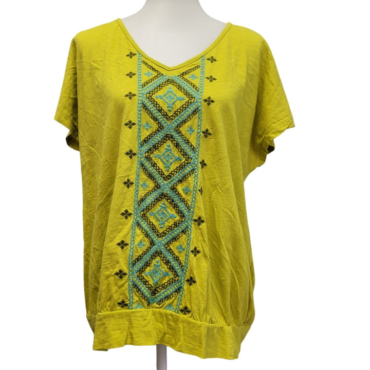 Sonoma Life + Style Womens XL Embroidered Pattern Short Sleee V Neck Tee Shirt
