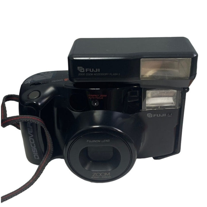 Vintage Fuji Discovery 2000 Zoom Lens Flash Camera w Faux Leather Case Strap