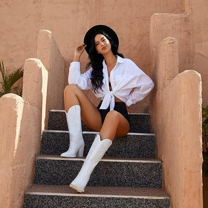 New Isnom Womens Size 10 White Faux Leather 4" Heel Knee High Western Boots