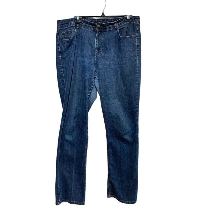 Charter Club Size 12 Classic Fit Medium Wash Stretch Cotton Denim Blue Jeans