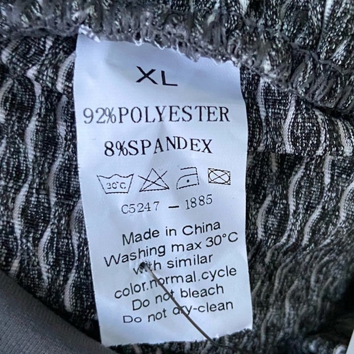 NWT Lift Activewear Womens XL PolySpandex Textured Pattern Scrunch Butt Leggings