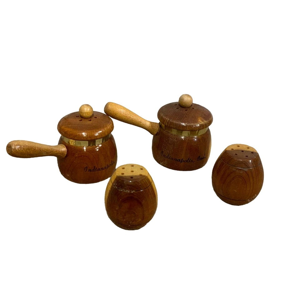 Two Vintage Wooden Indianapolis Souvenir Pots Small Salt Pepper Shaker Sets