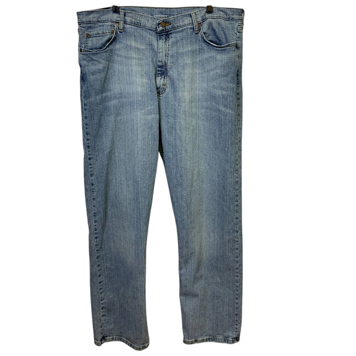 Wrangler Mens 40 X 32 Relaxed Fit Cotton Blend Lighter Wash Denim Blue Jeans