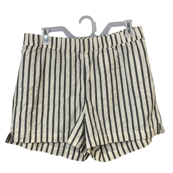 New Eddie Bauer Womens Medium Black White Striped Elastic Waist Casual Shorts