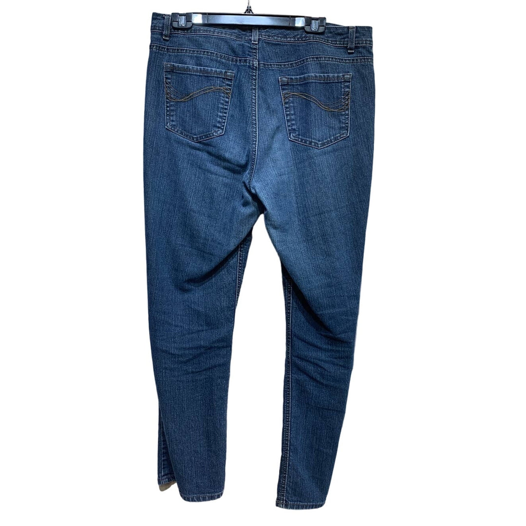 Charter Club Size 12 Classic Fit Medium Wash Stretch Cotton Denim Blue Jeans