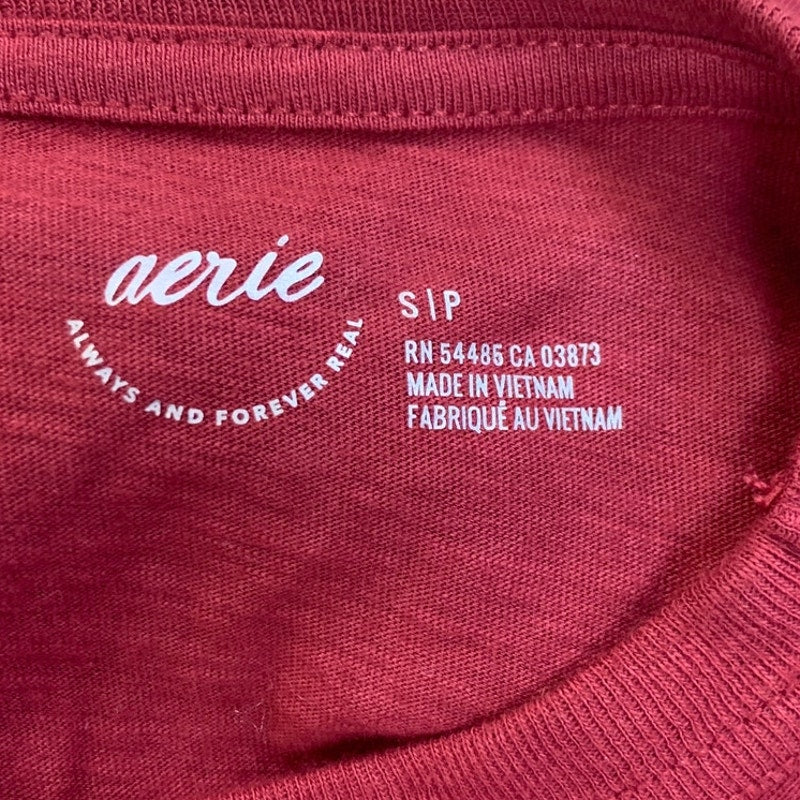 New Aerie Womens Small Red Long Sleeve PolyCotton Tee Shirt w White Ribbon