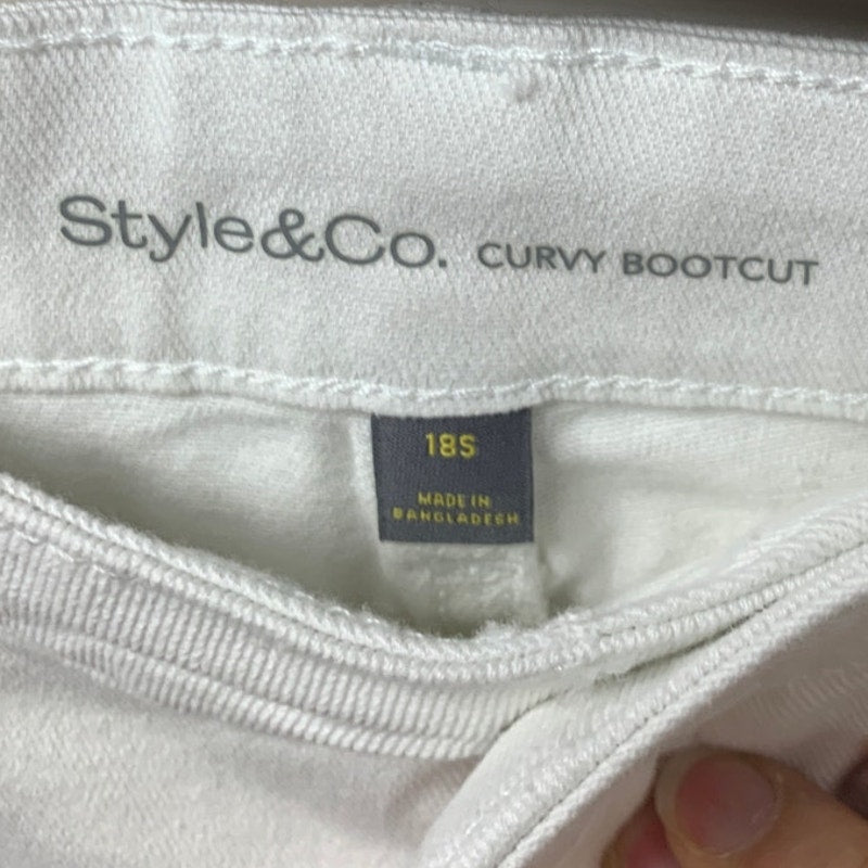 NWT New Style &amp; Co Womens Size 18 Short Mid Rise Curvy Boot Cut Denim Jeans