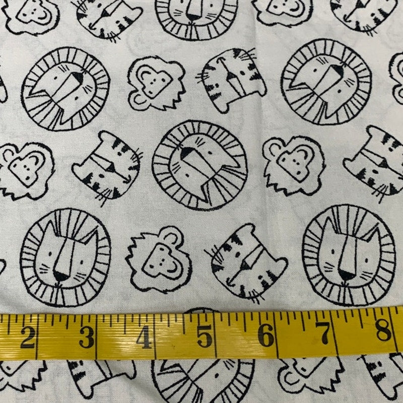 3.5 Yds Fabric Traditions Zoo Tiger Lion Monkey Animal Cotton Quilting Fabric