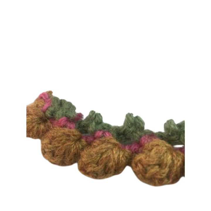 Handmade 3+ yd rescued scalloped crocheted acrylic yarn border craft pillow trim